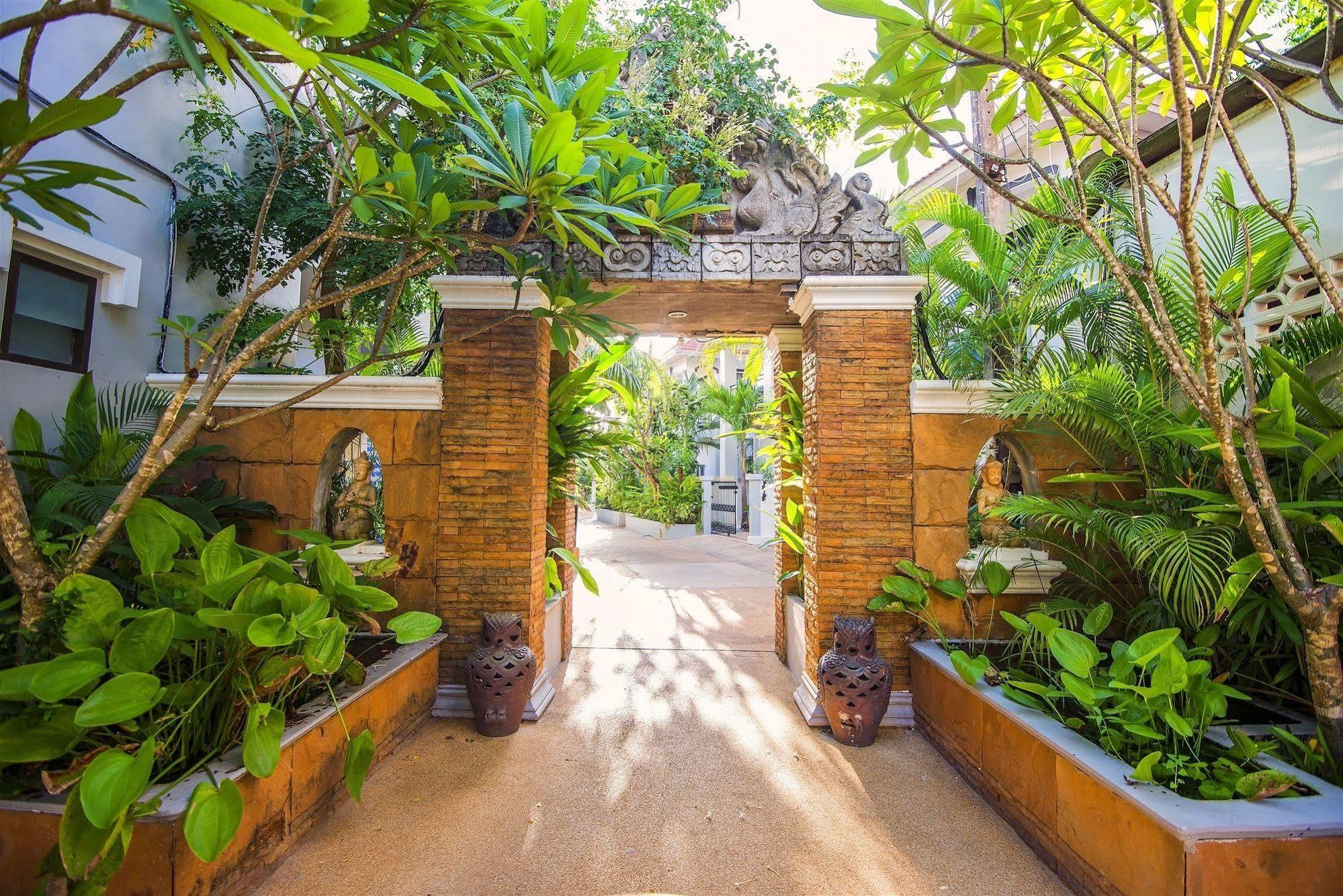 Asena Karon Resort Exteriér fotografie